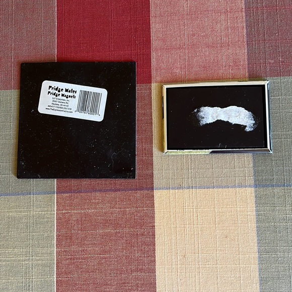 2 Papillon dog magnets - Picture 2 of 2